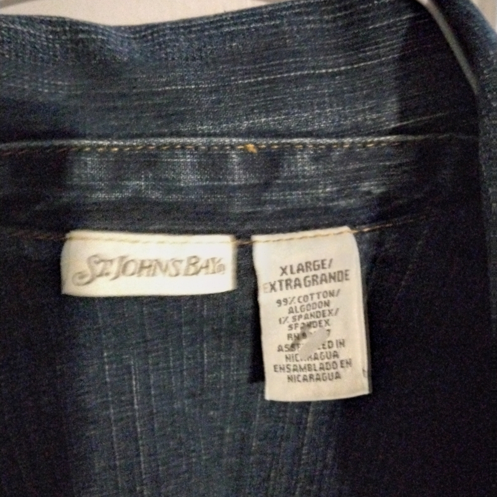 Stylish Blue Denim Jacket - Picture 3 of 3